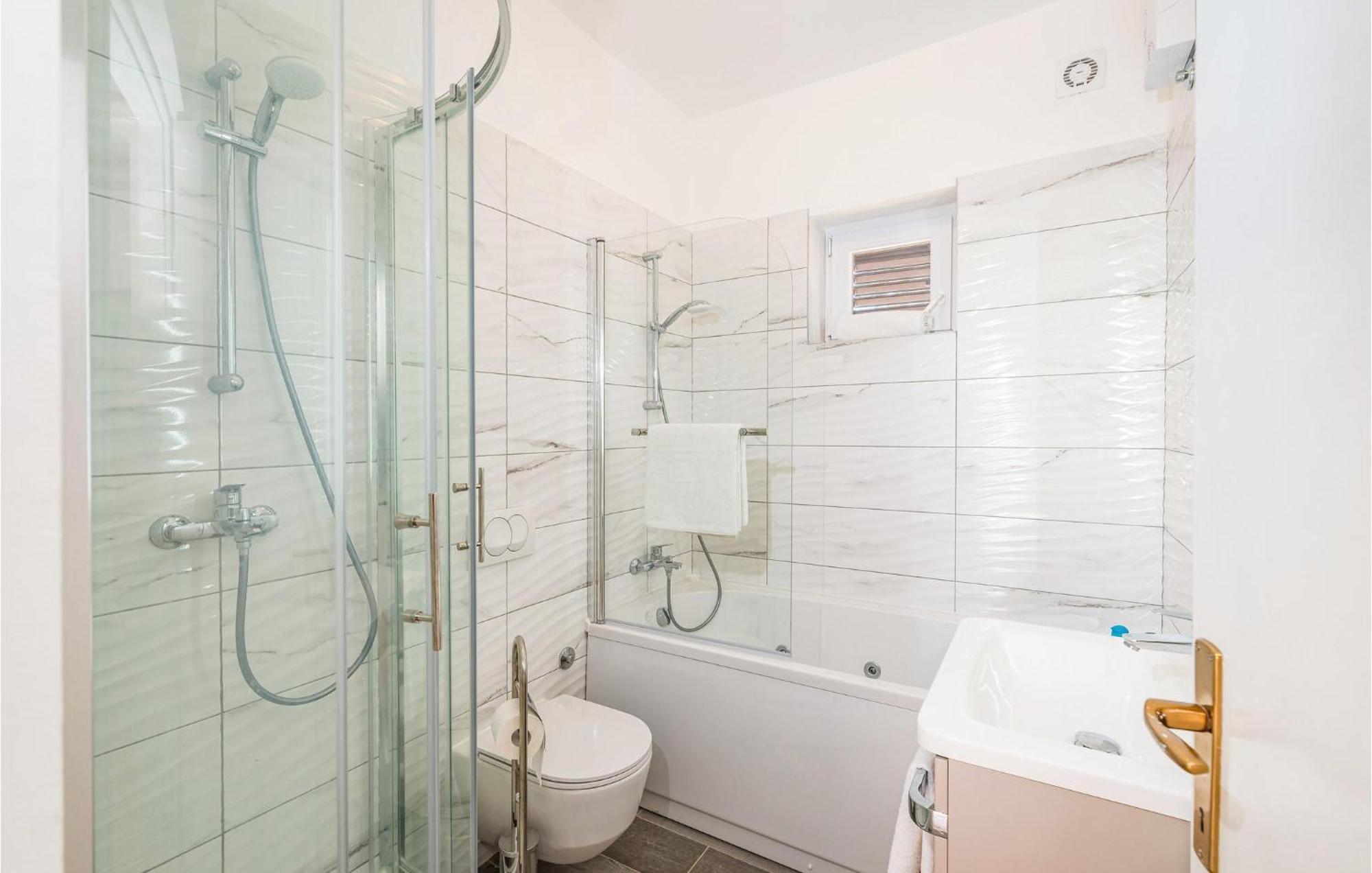 Pet Friendly Home In Murvica With Kitchen 外观 照片